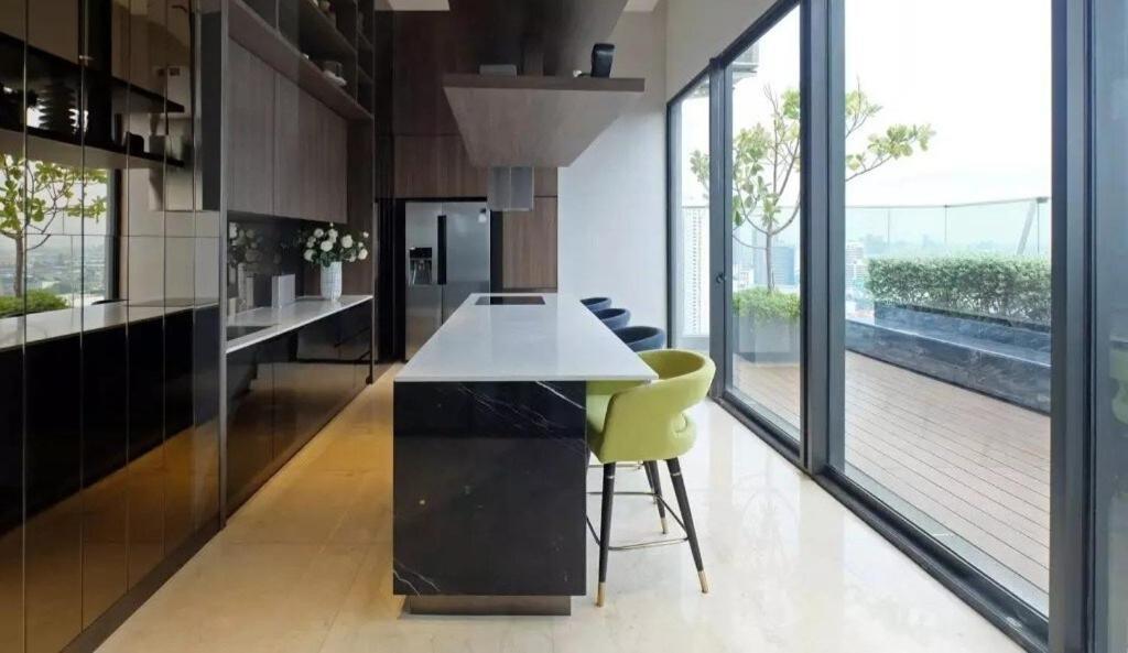 1 Bedroom Near Mrt Queen Sirikit Klongtoey Thailand *